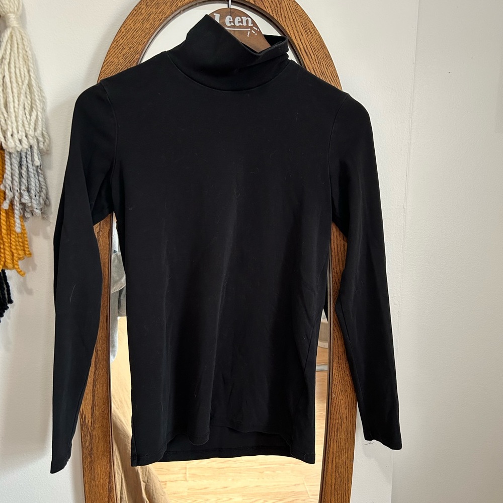 Uniqlo Black Turtle neck